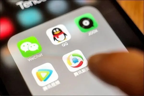 两个太阳两个月亮两个星的QQ号能卖多少钱，但是那个号还是可以9位数的，最后面有3个七的？